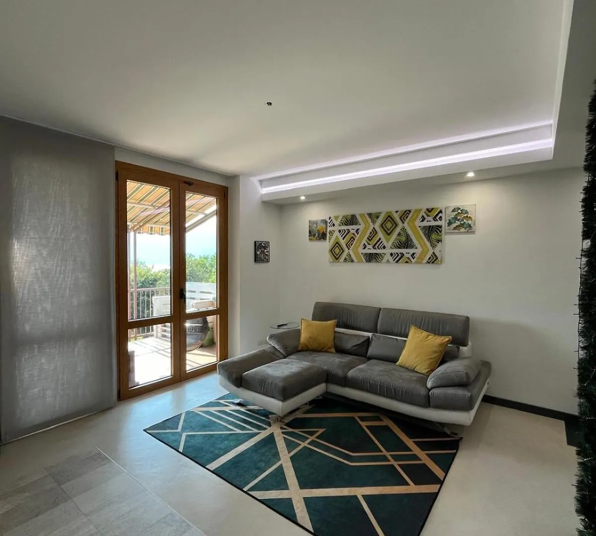 Dolce Vita Luxury House Luino Italy